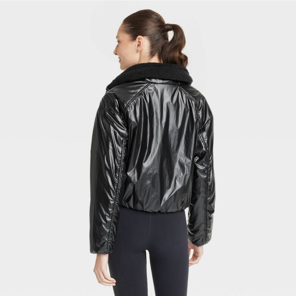 All In Motion Midweight Puffer Jacket - Picture 3 of 5